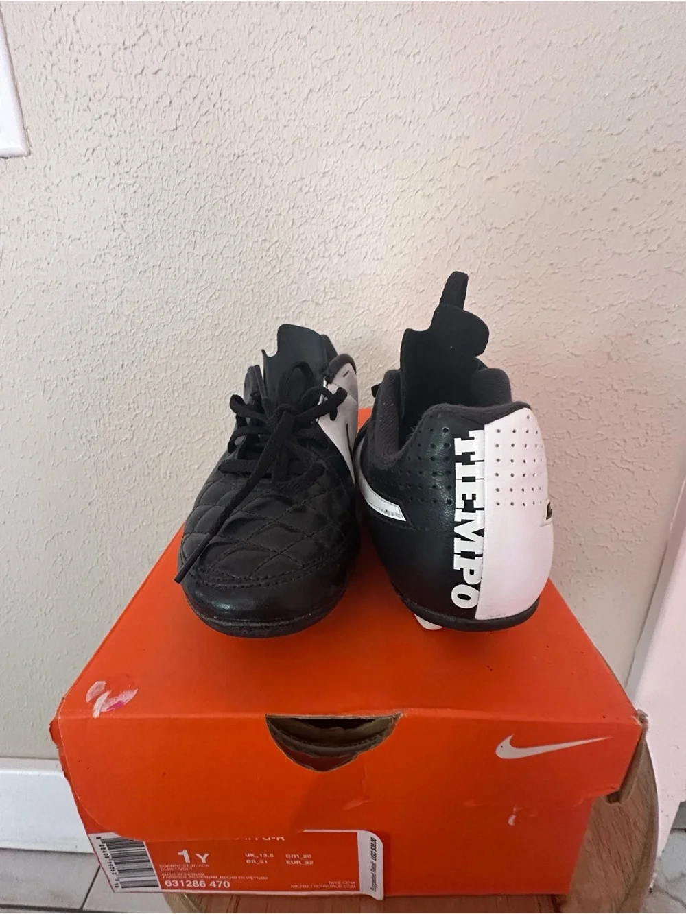 Nike Tiempo Kids Soccer Cleats - Black & White size 1